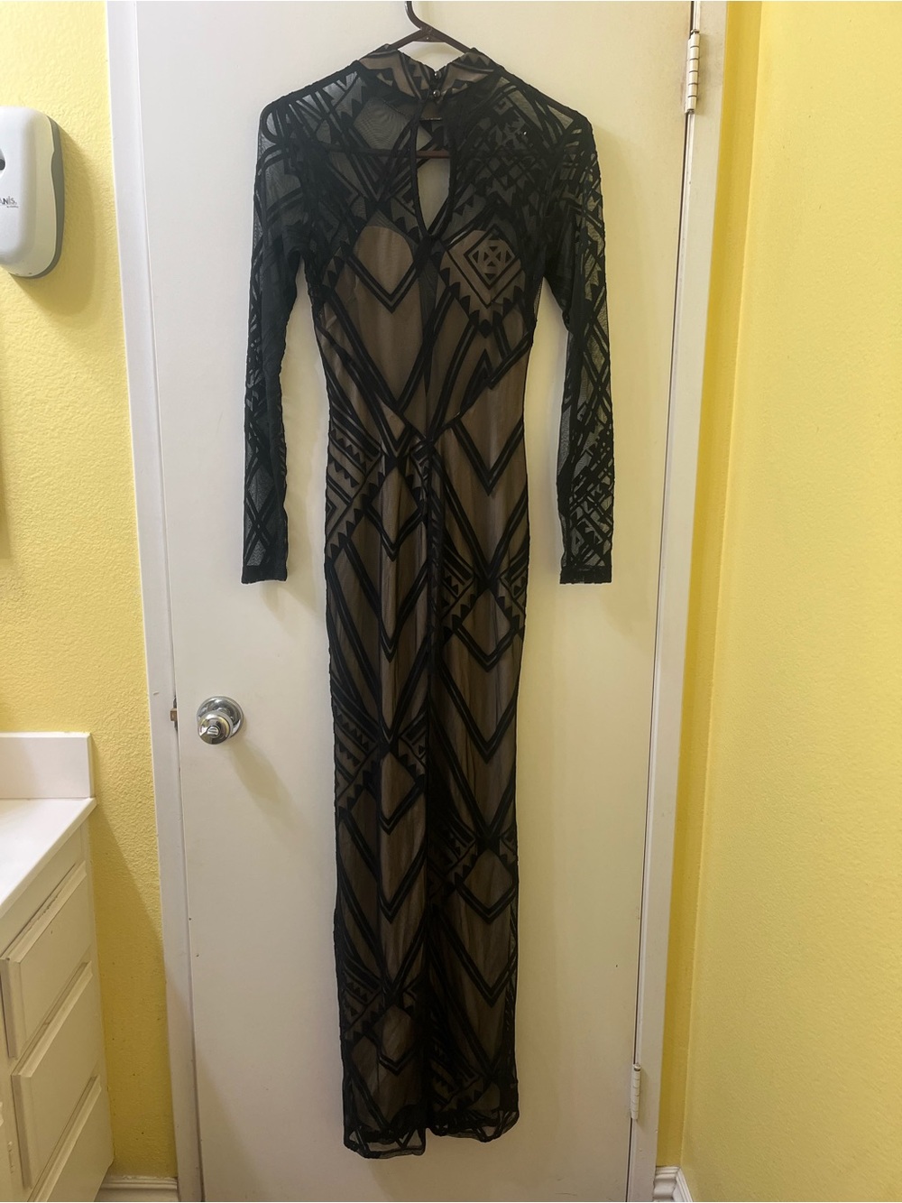 cameo Black Geometric Lace Long-Sleeve Gown with Nude Underlayer - Picture 6 of 7